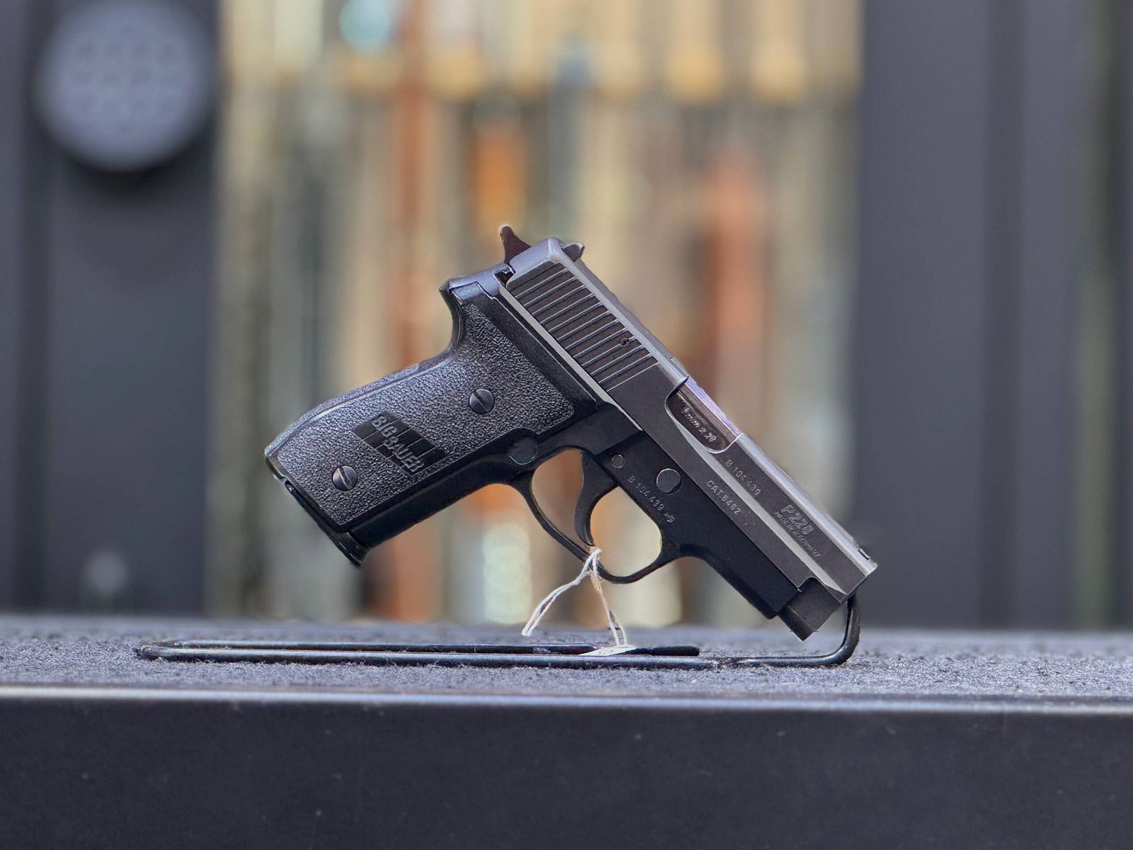 SIG SAUER P228, afbeelding 6 van 6