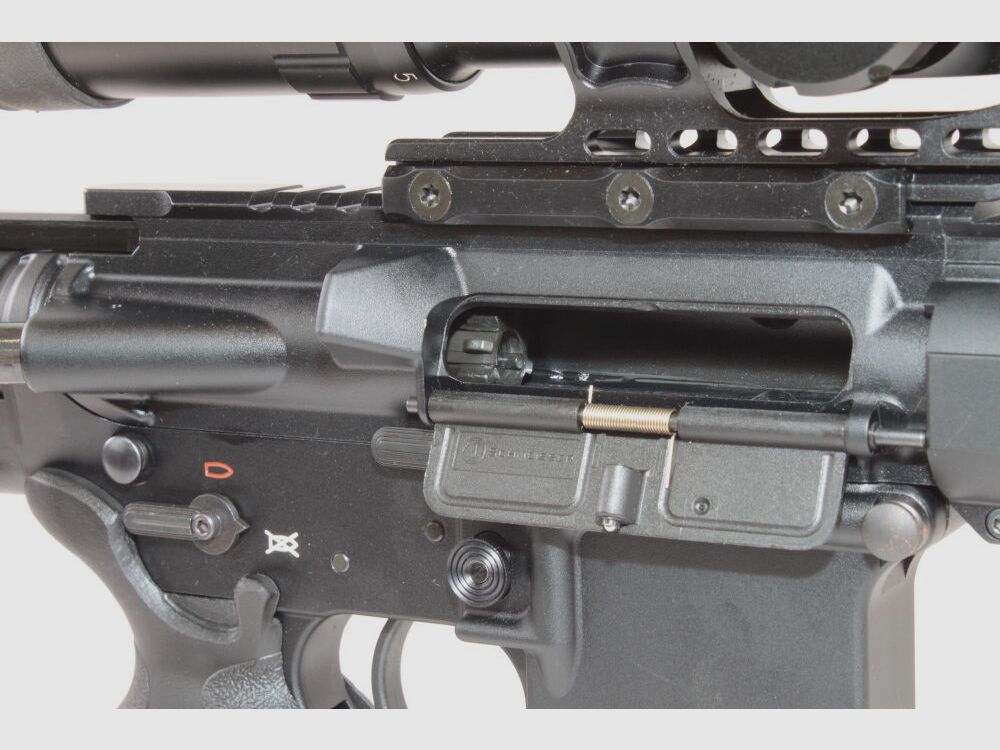 Schmeisser AR15 Ultramatch .223 Rem. mit Zielfernrohr Bushenll Elite Tactical