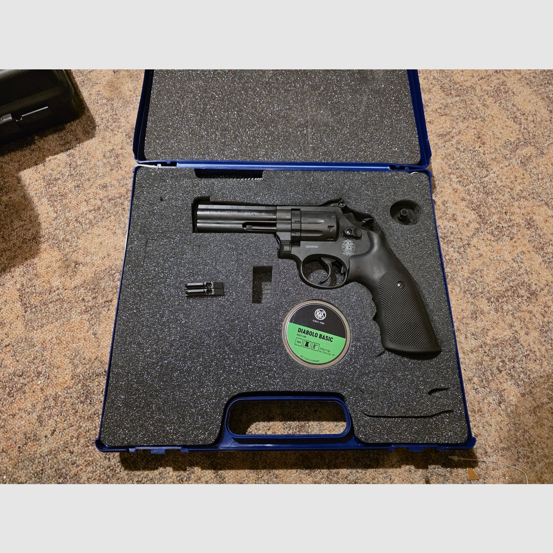 Revolver CO2 Smith & Wesson Mod. 568 4 pulgadas 4,5 mm diabolo
