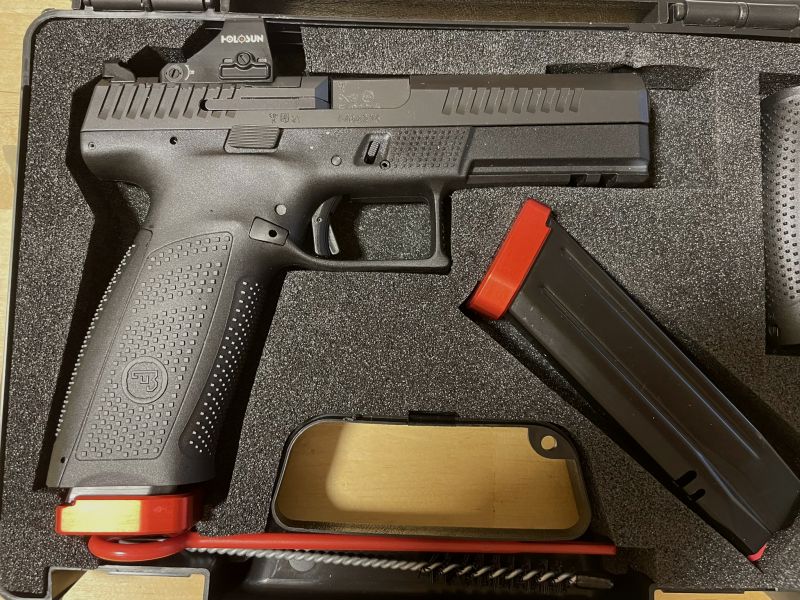 CZ P-10 F OR mit Holosun eingeschossen