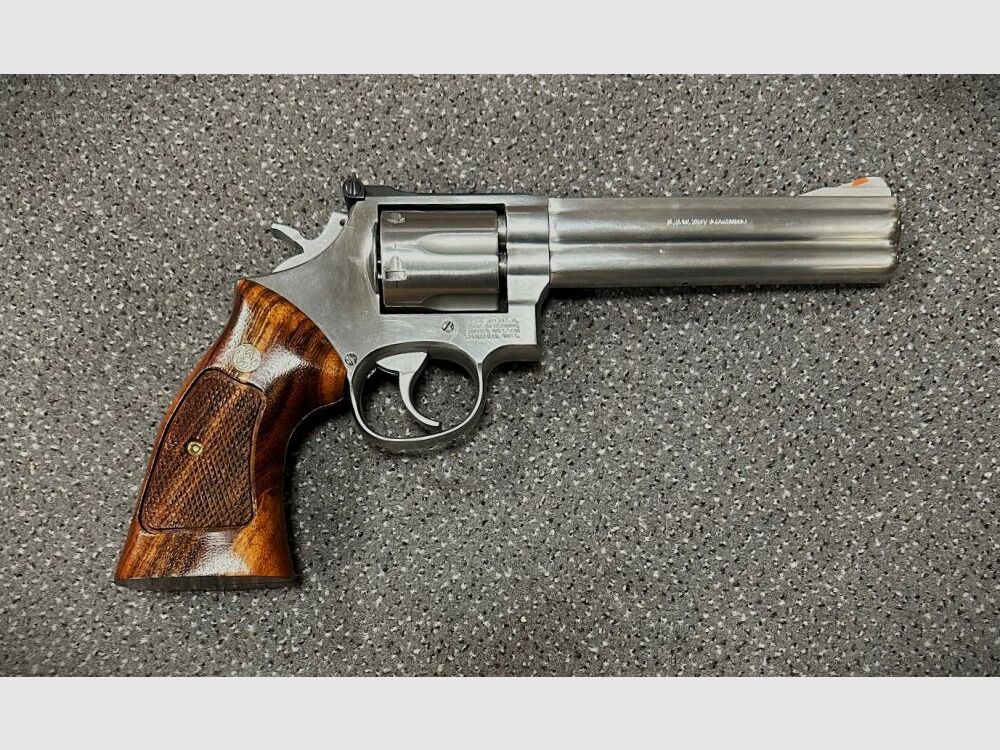 S&W Smith & Wesson 686-2