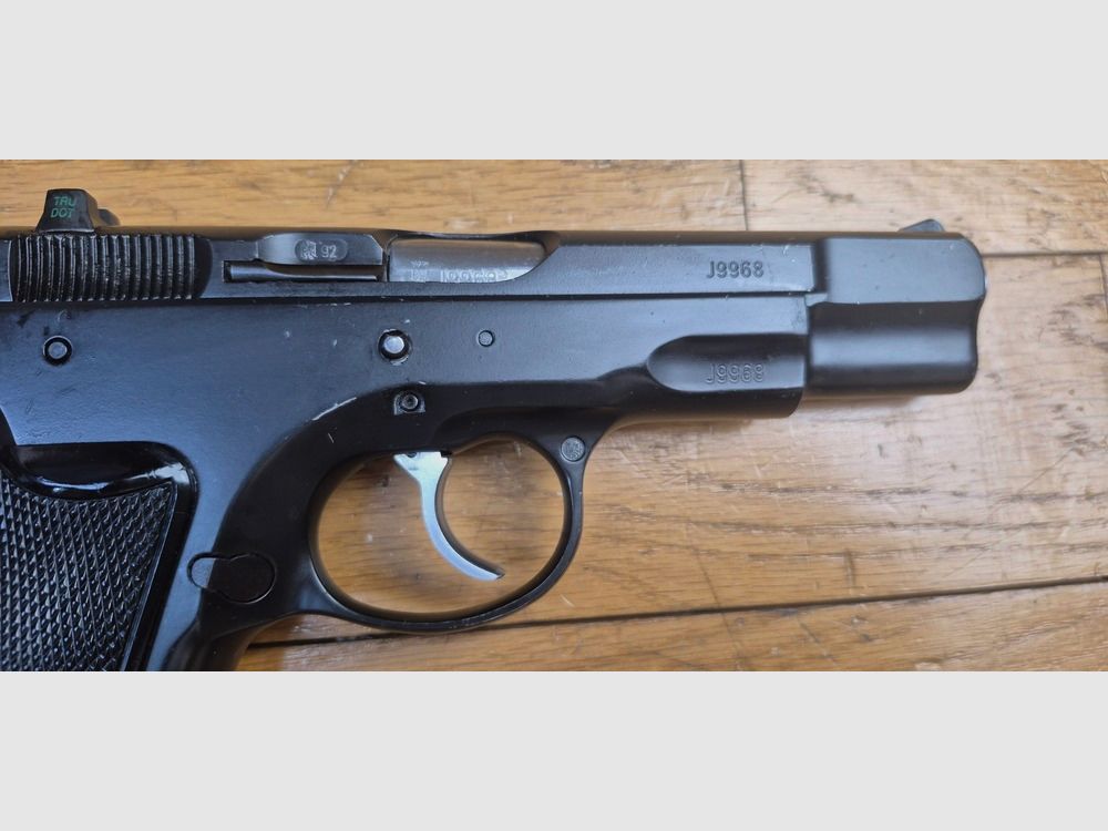 Sehr guter gebrauchter CZ75-Pistole – genannt Modell „Pré-B“ – Kaliber 9 x 19 – Vollstahl und Made in Ostblock vom Feinsten – Mechanischer und äußerer Zustand einwandfrei – Wunderschöner Lauf – Ausgezeichneter Zustand fast neu – TBE++/TBE+++, Bild 5 von 21