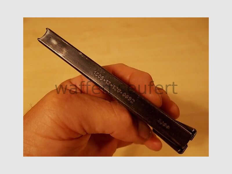 2 pièces de chargeurs 9mmL Walther P38 Bundeswehr poli