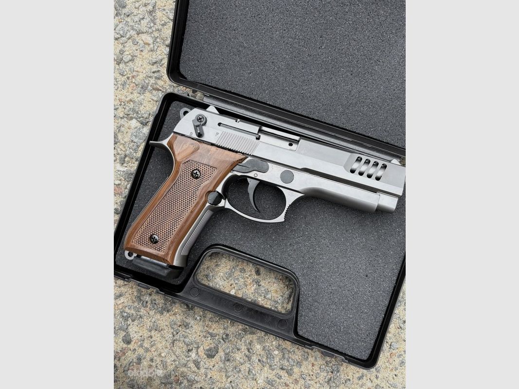 BLOW F06 K Fume Wood 9mm P.A.K. Schreckschusspistole im klassischen Dienstpistolen-Stil