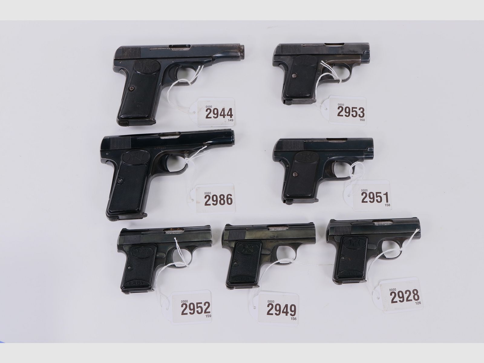 Pistool FN 1910, FN 1906 en FN Baby in totaal 7 pistolen, kaliber 6,35mm Browning || Perceel