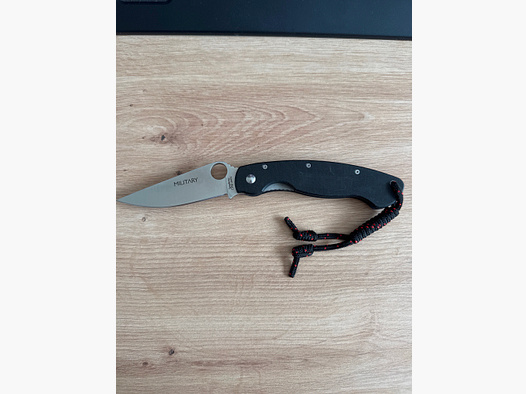 Spyderco Military 