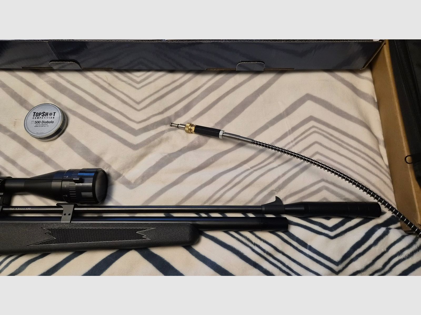 DIANA Stormrider Kaliber 4.5 mit Zielfernrohr und Pressluftpumpe