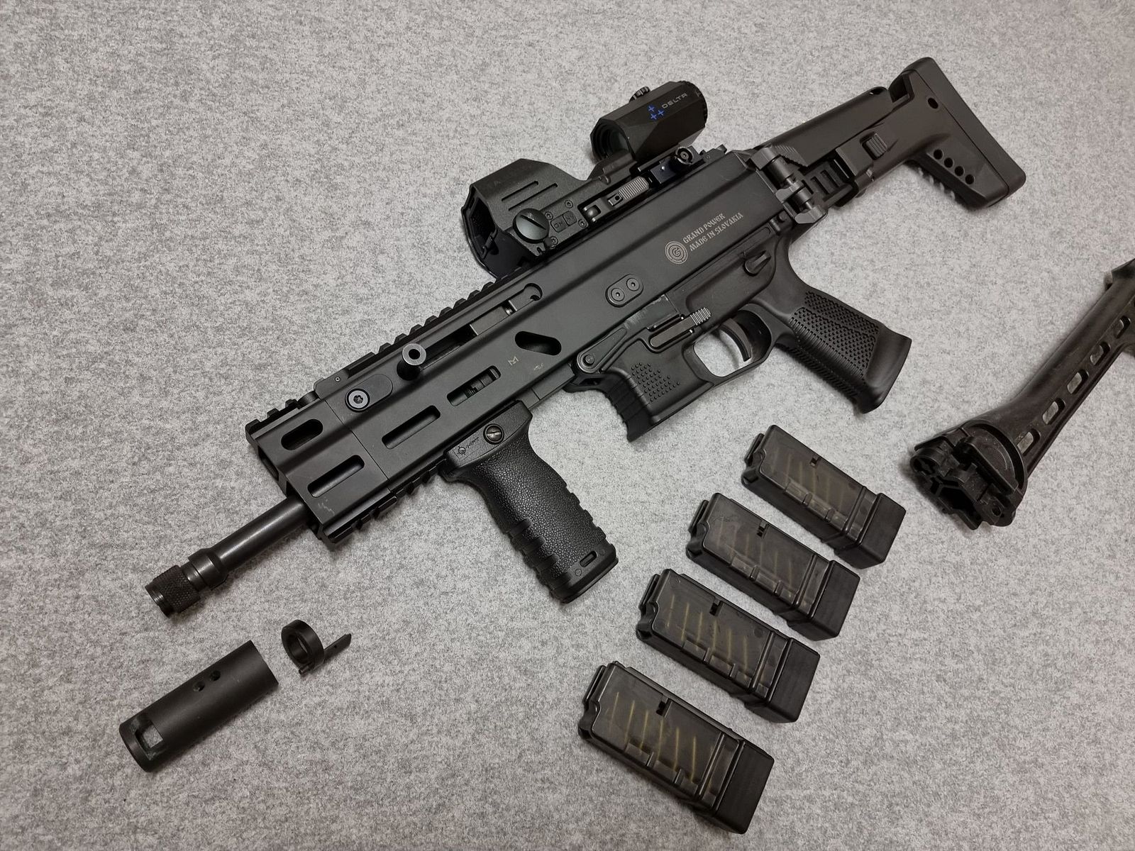 Grand Power Stribog Halbautomat/PCC - 9mm Luger - wie H&K SP5 B&T APC9 CZ Evo - SET