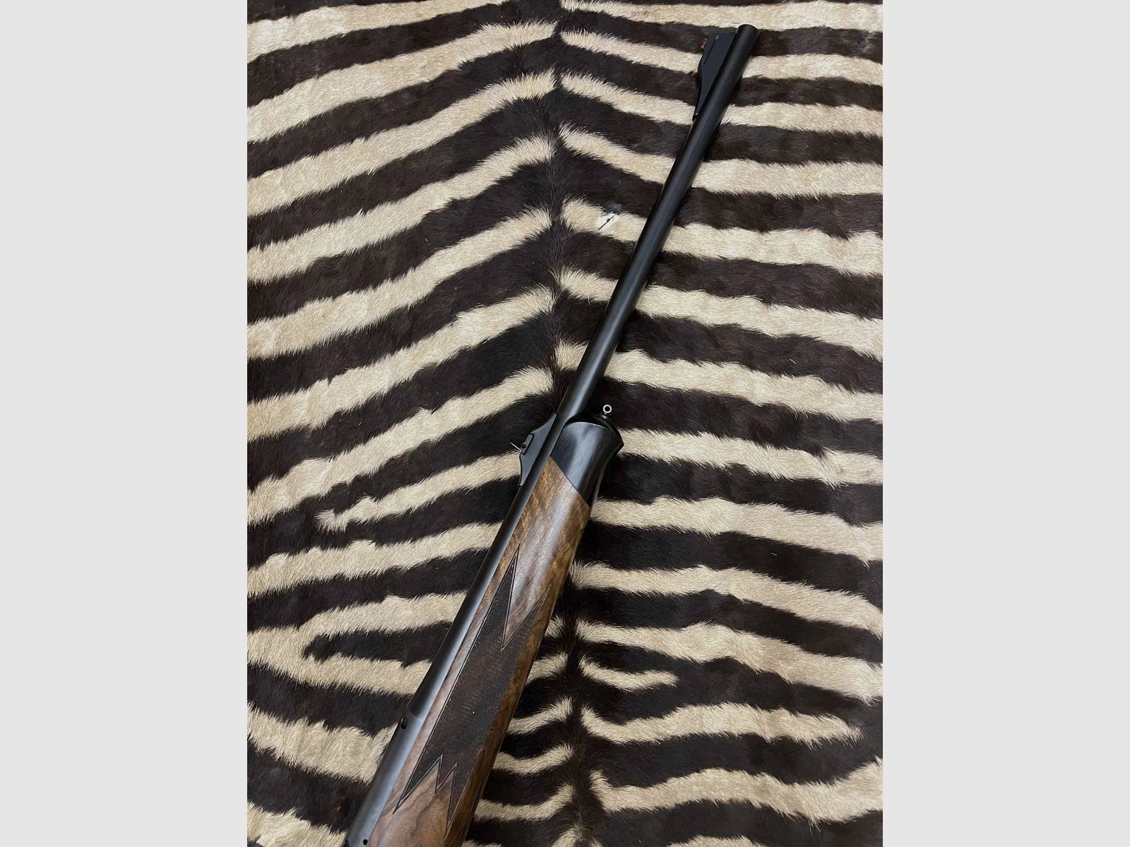 Blaser R93 Custom G5 Repetierbüchse graviert Negele Kal. 9,3×62 – ca. 57 cm – Visierung, Bild 2 von 10