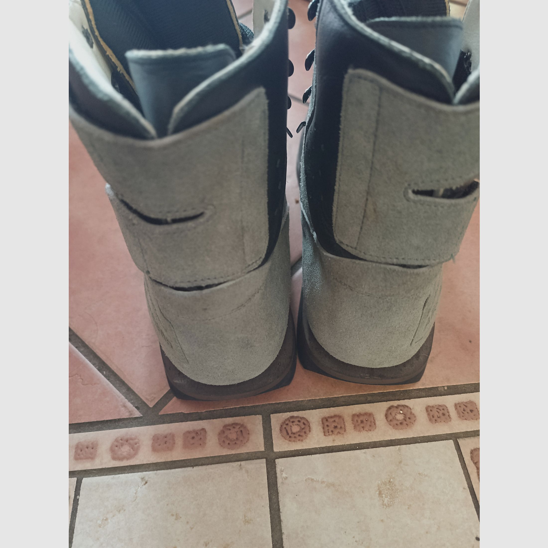 Shooting shoes size 45