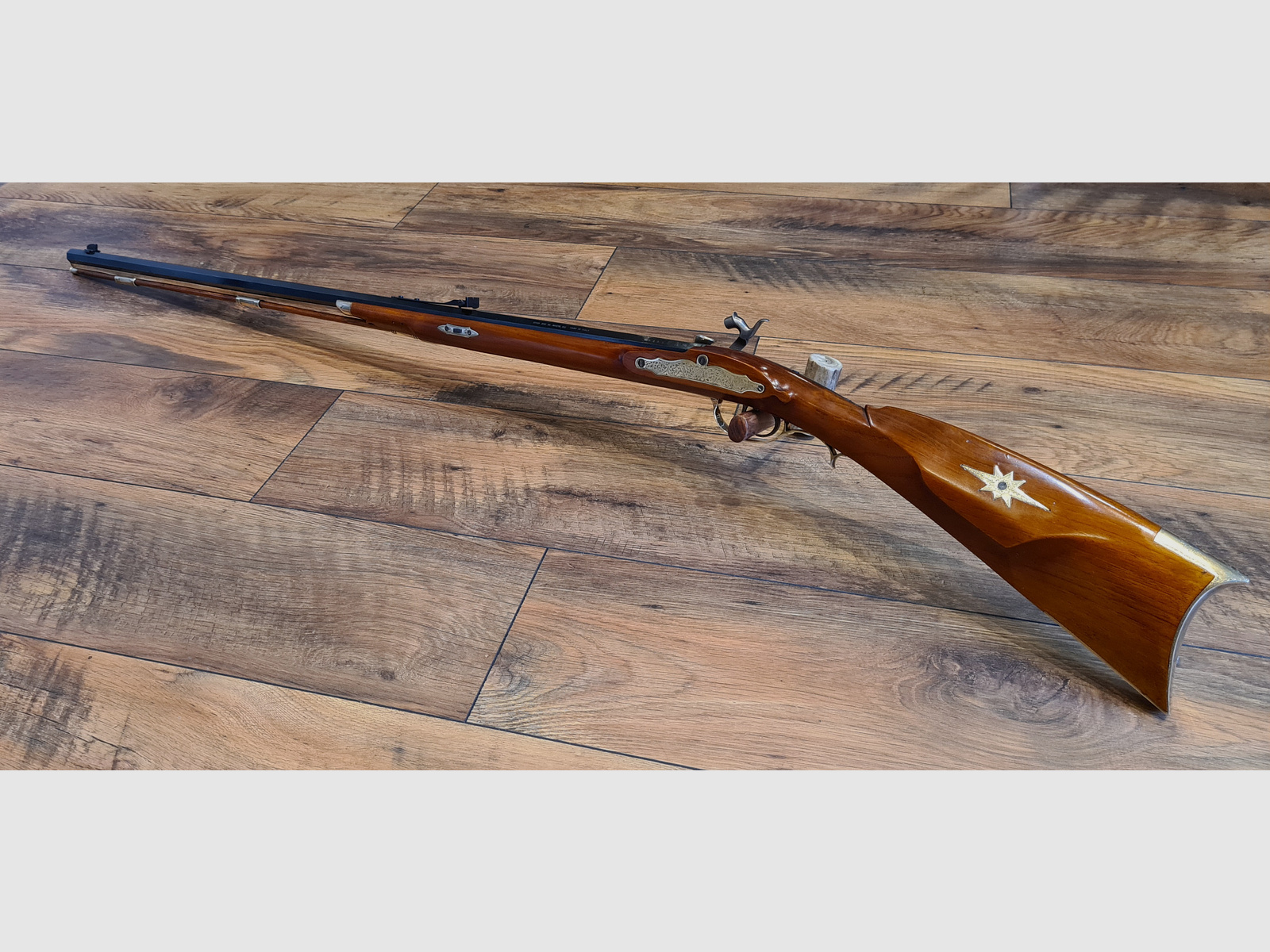  Vorderlader Plainsman Rifle cal.38 Sahnestück