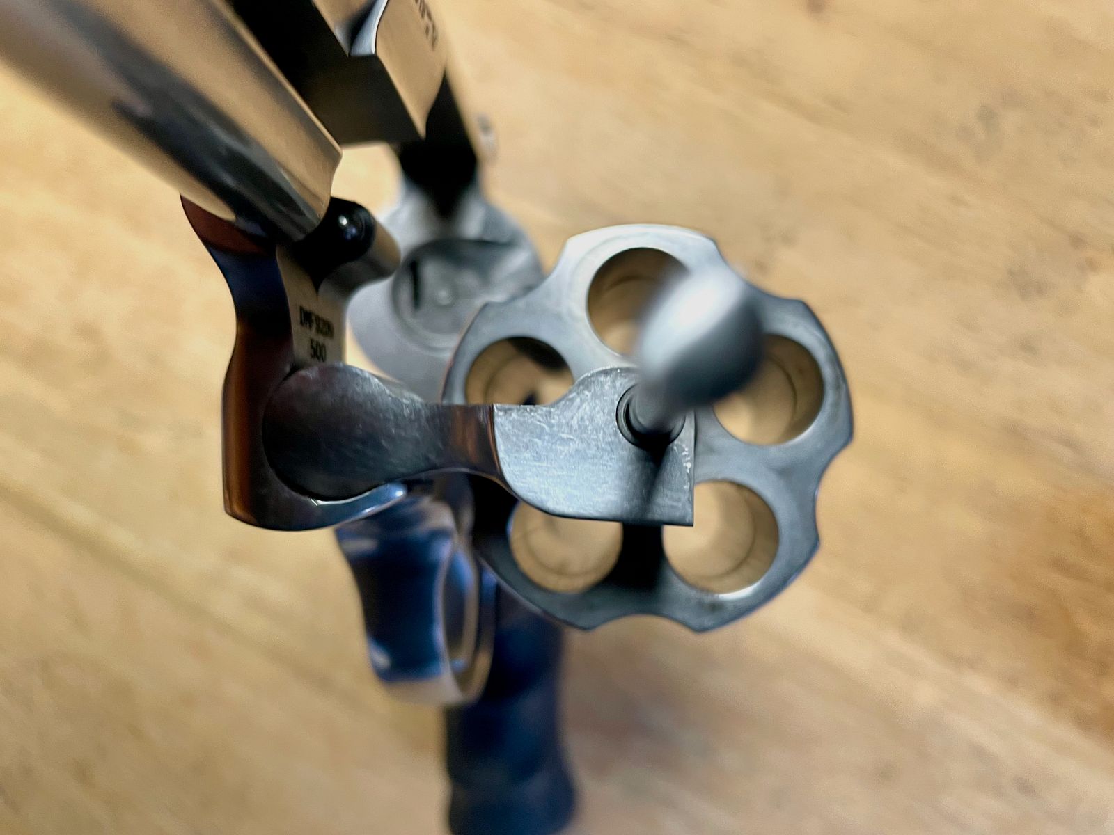 Smith & Wesson Revolver modello S&W 500 - lunghezza della canna 4" con compensatore