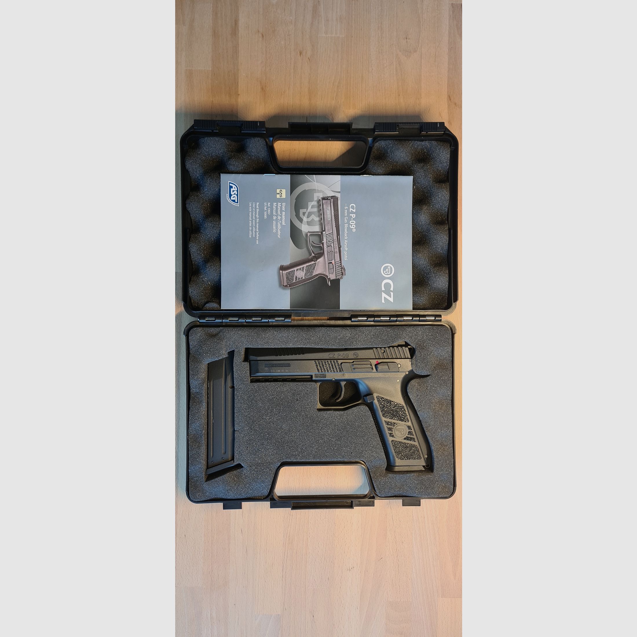 KJW P09 mit Green Gas Magazin und CO2 Magazin