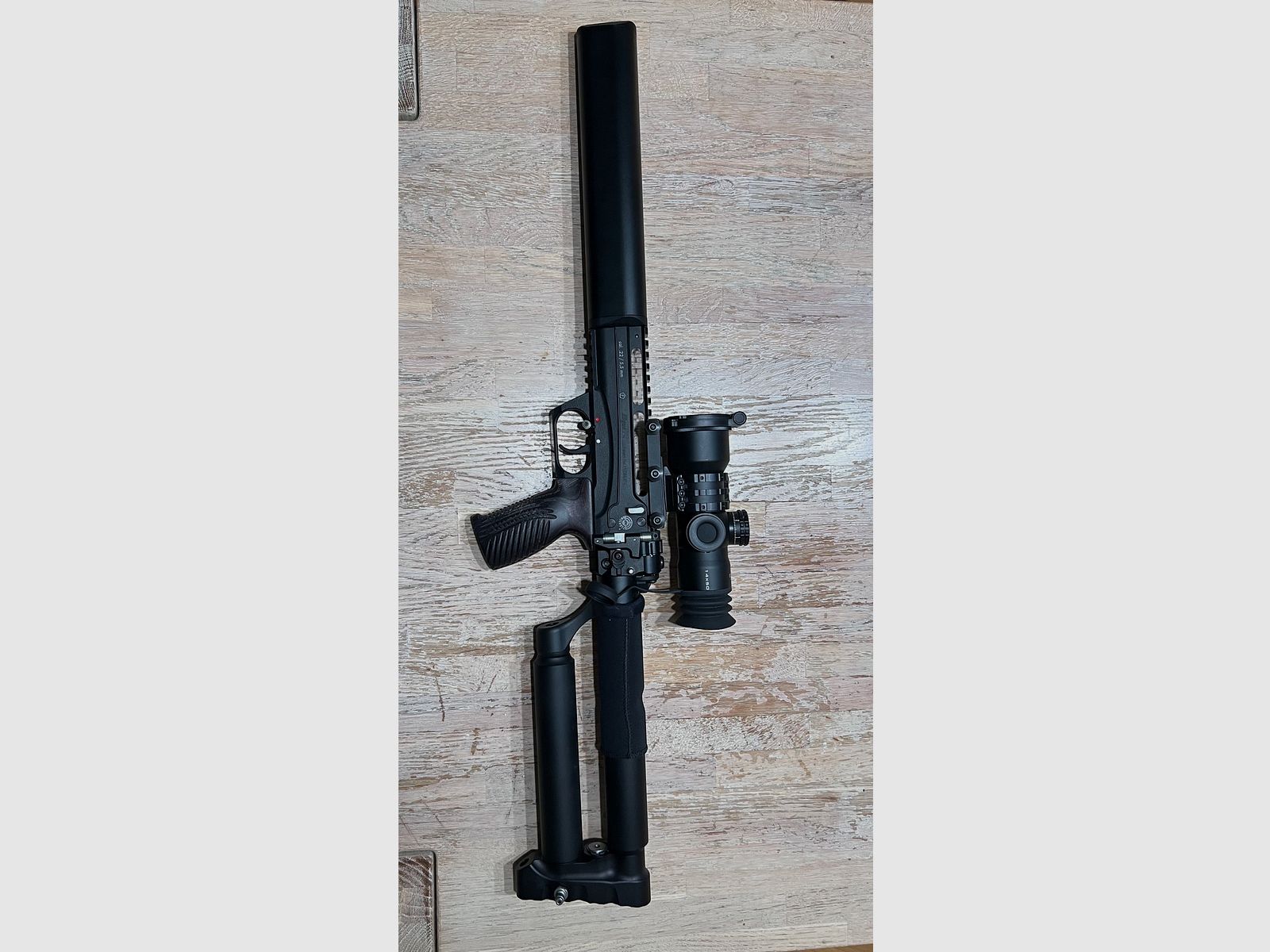 Leshiy 2 All Black - 350mm - 5,5 und ELEMENT Immersive Serie 14x50 MRAD