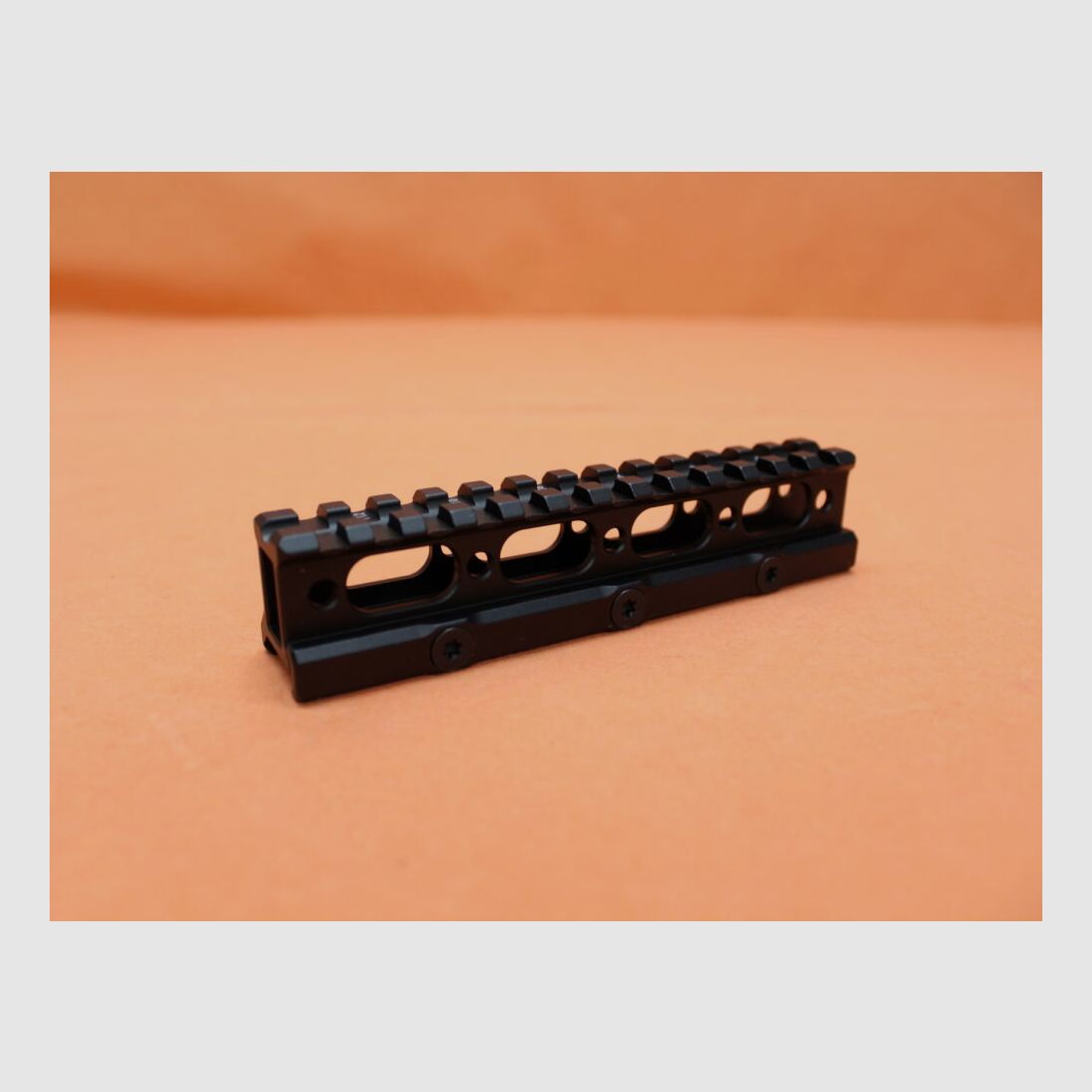 UTG - Leapers UTG Super Slim Picatinny Riser Mount (MT-RSX1L) Erhöhung für Picatinnyprofil, BH=25mm/ BL=140mm