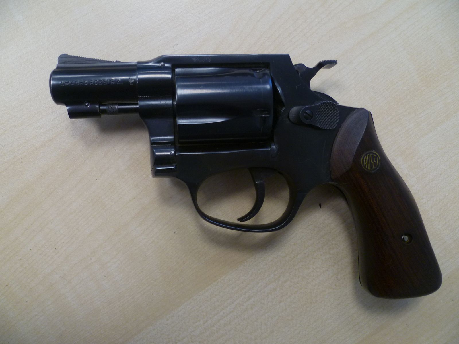 Revolver Rossi Model 27 .38 Special