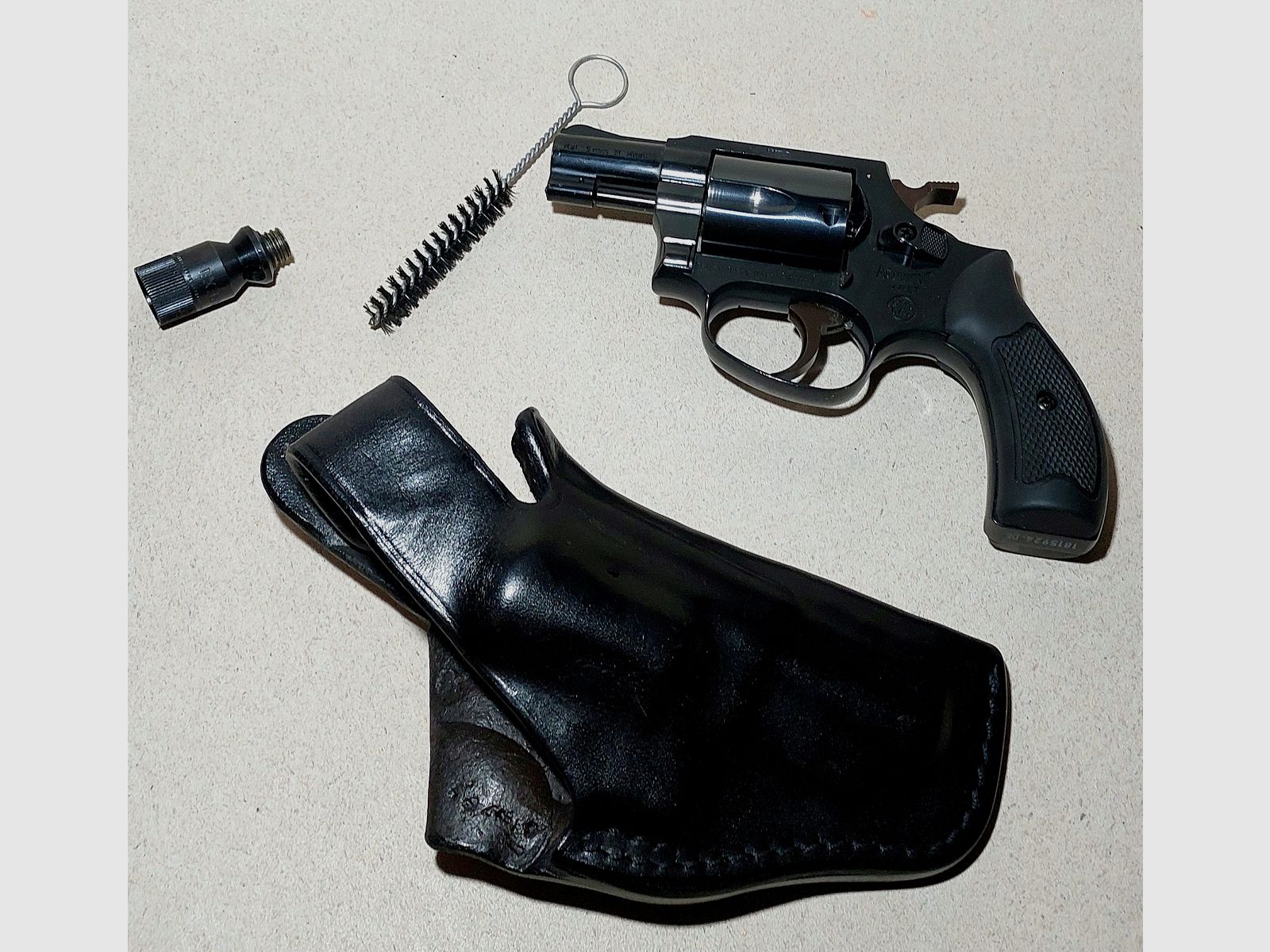 Weihrauch HW37 cal. 9mm R.K. (PTB 887) mit Lederholster
