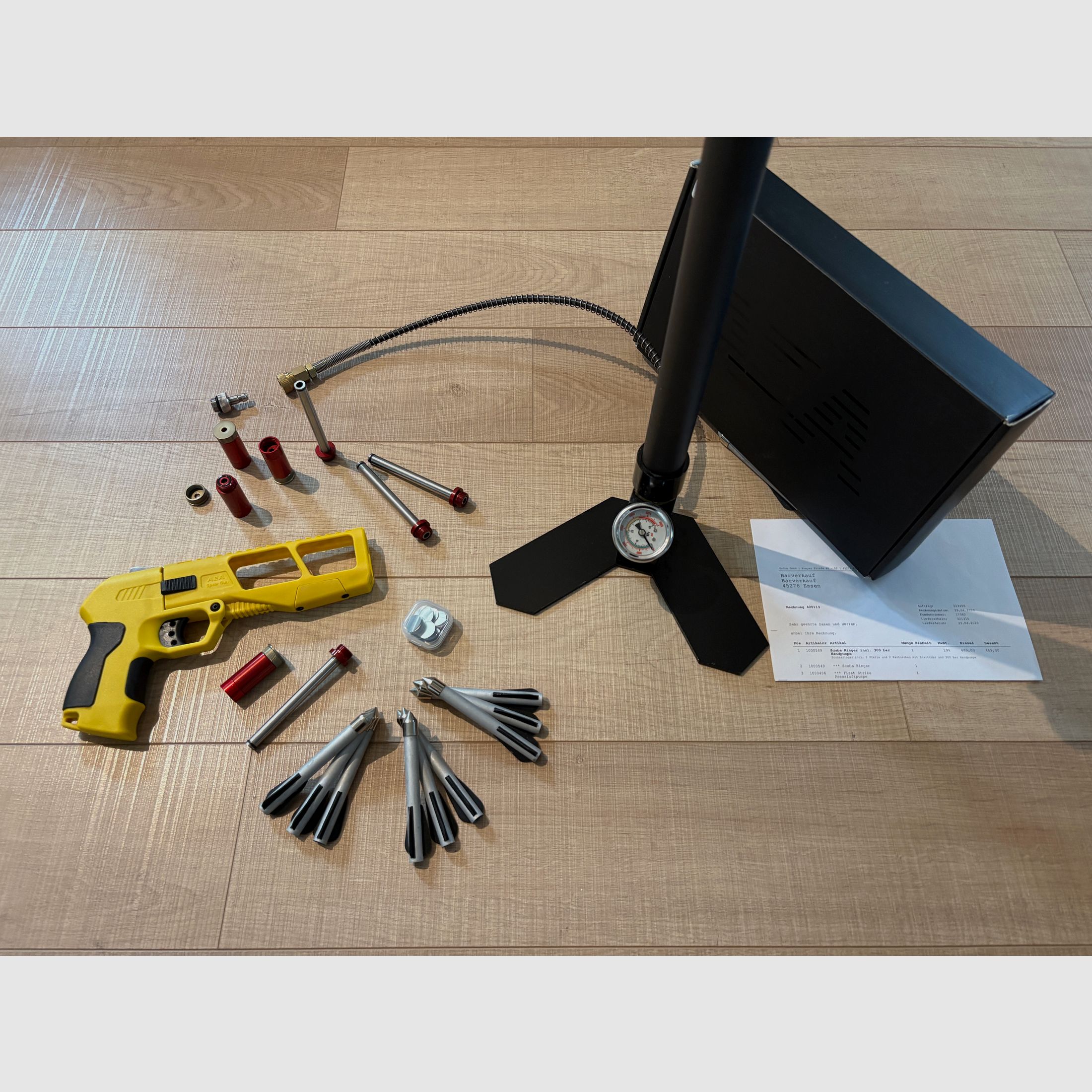 Scuba Ringer harpoon with accessories