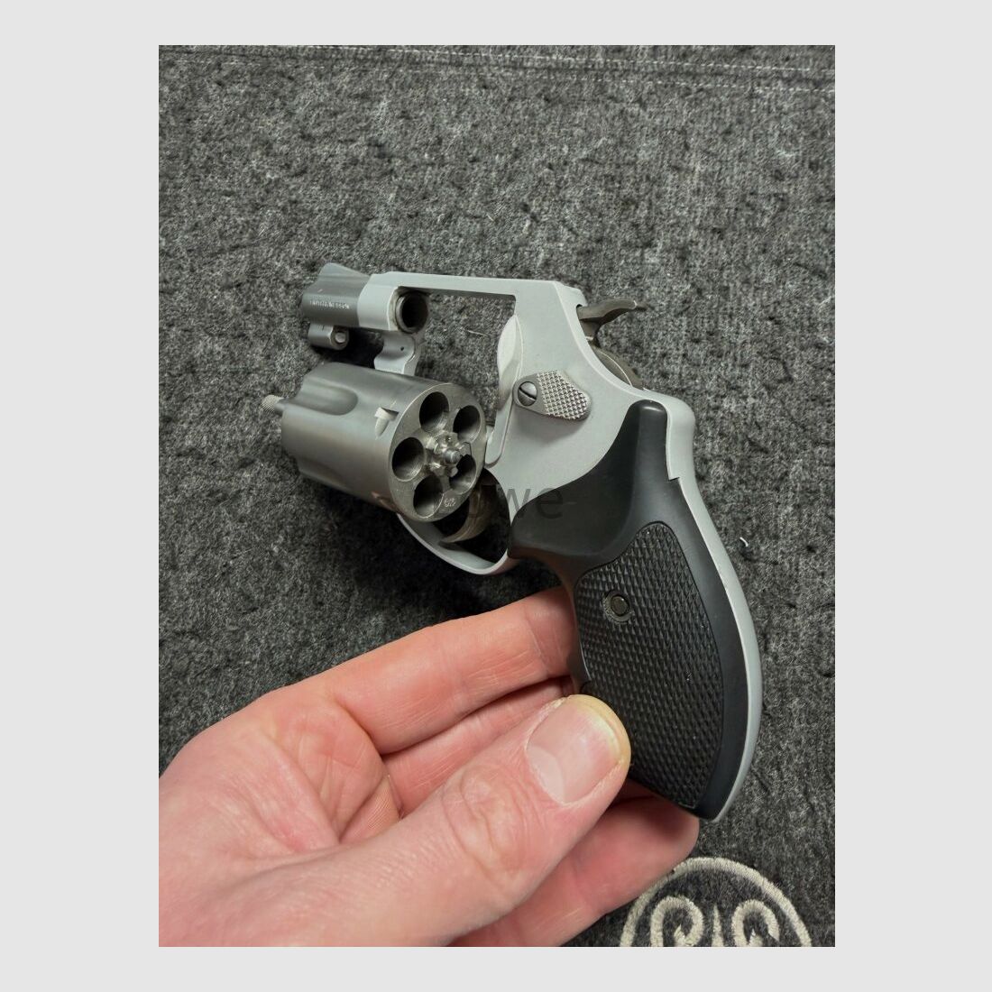 Smith and Wesson Airwight 637-1