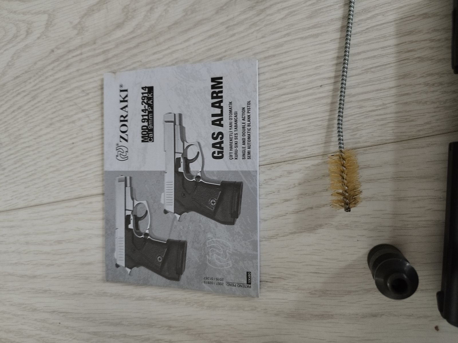 Zoraki 914-P Schreckschusspistole 9mm P.A.K. brüniert PTB mit Box, Anleitung und Becher.