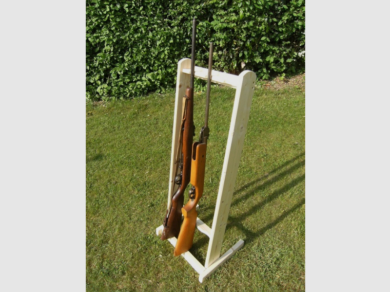 Waffenständer Gewehrständer Gun Rack Bausatz aus Holz für 3 Langwaffen aller Art incl. Versand