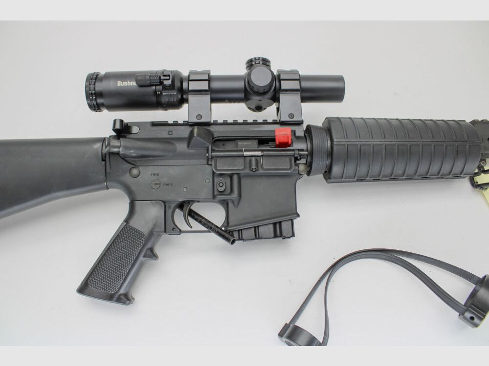 Rifle SL Windham Weaponry AR15 R16 M4 FTT calibre .223Rem con Bushnell 1-6x24 .223Rem