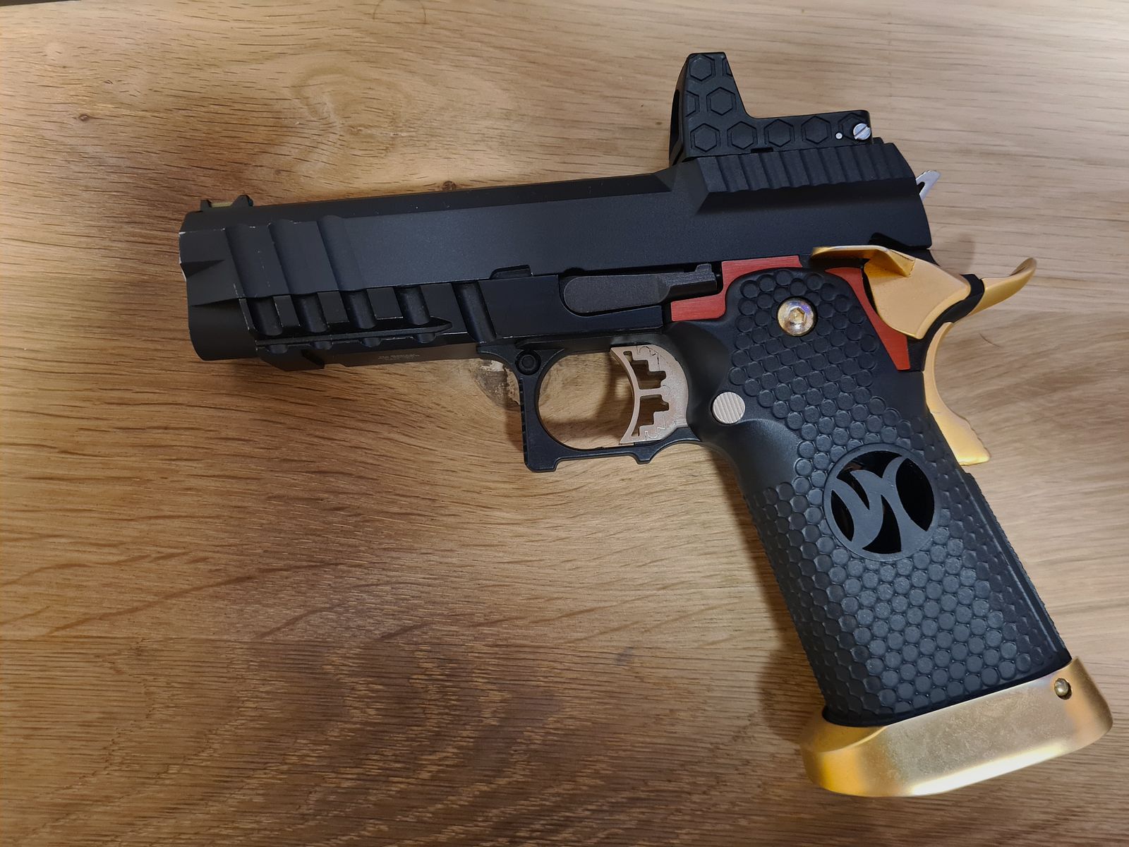 AW CUSTOM HX 2601 pistola Airsoft, immagine 2 di 2