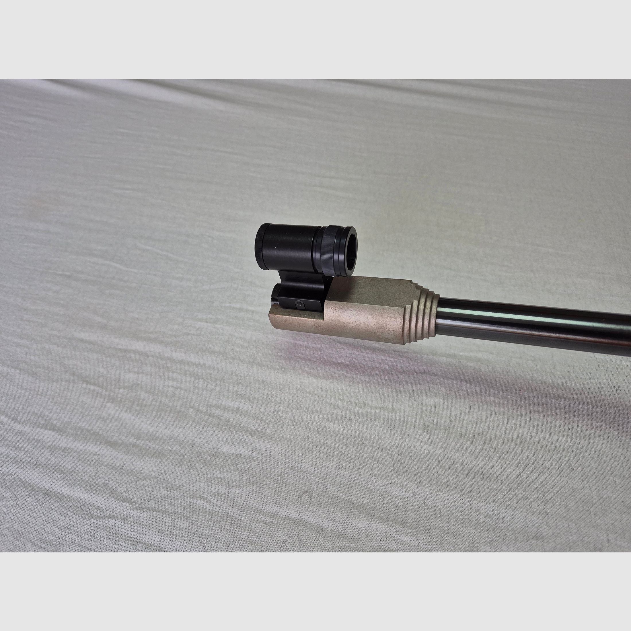 Feinwerkbau 601 omgebouwd voor liggende discipline