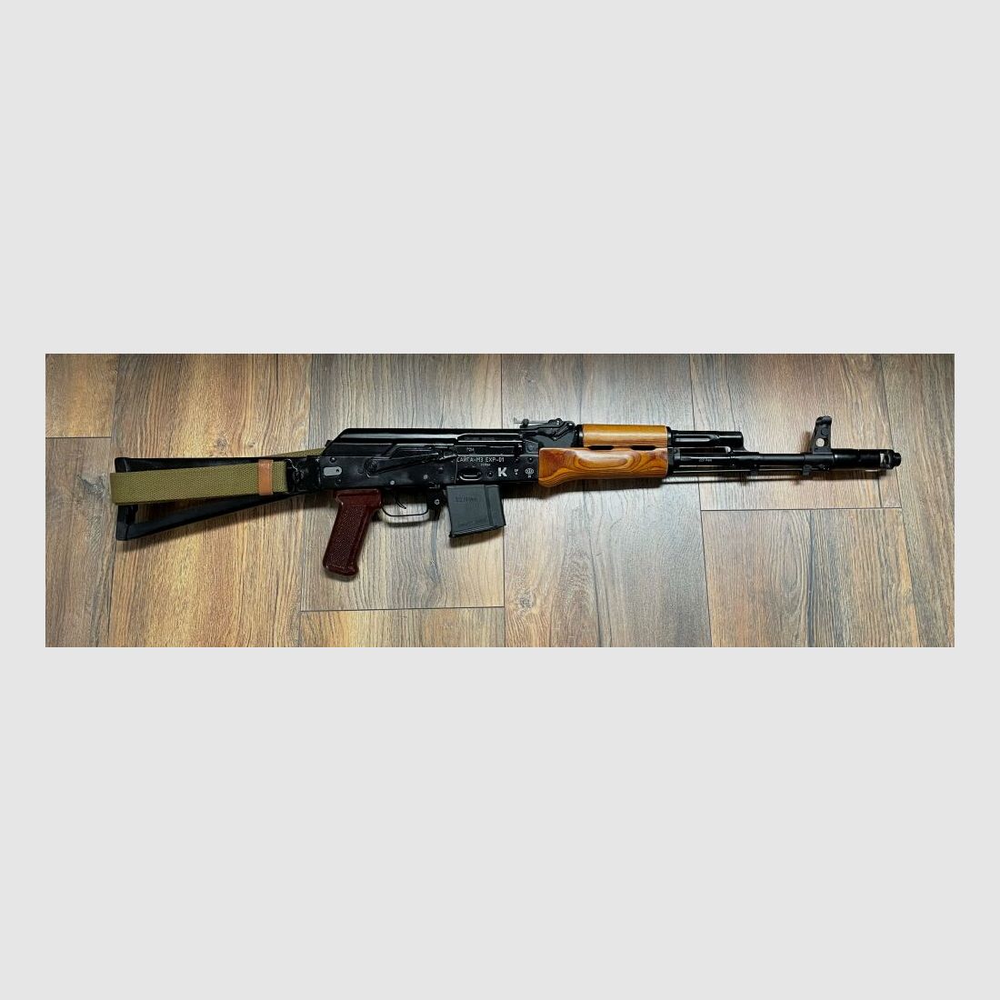 MGBs modèle spécial Izhmash Saiga MK 102 Retro - carabine semi-automatique .223Rem homologuée pour le sport ! - avec crosse pliante ! - version civile - système AKM AK47 AK74