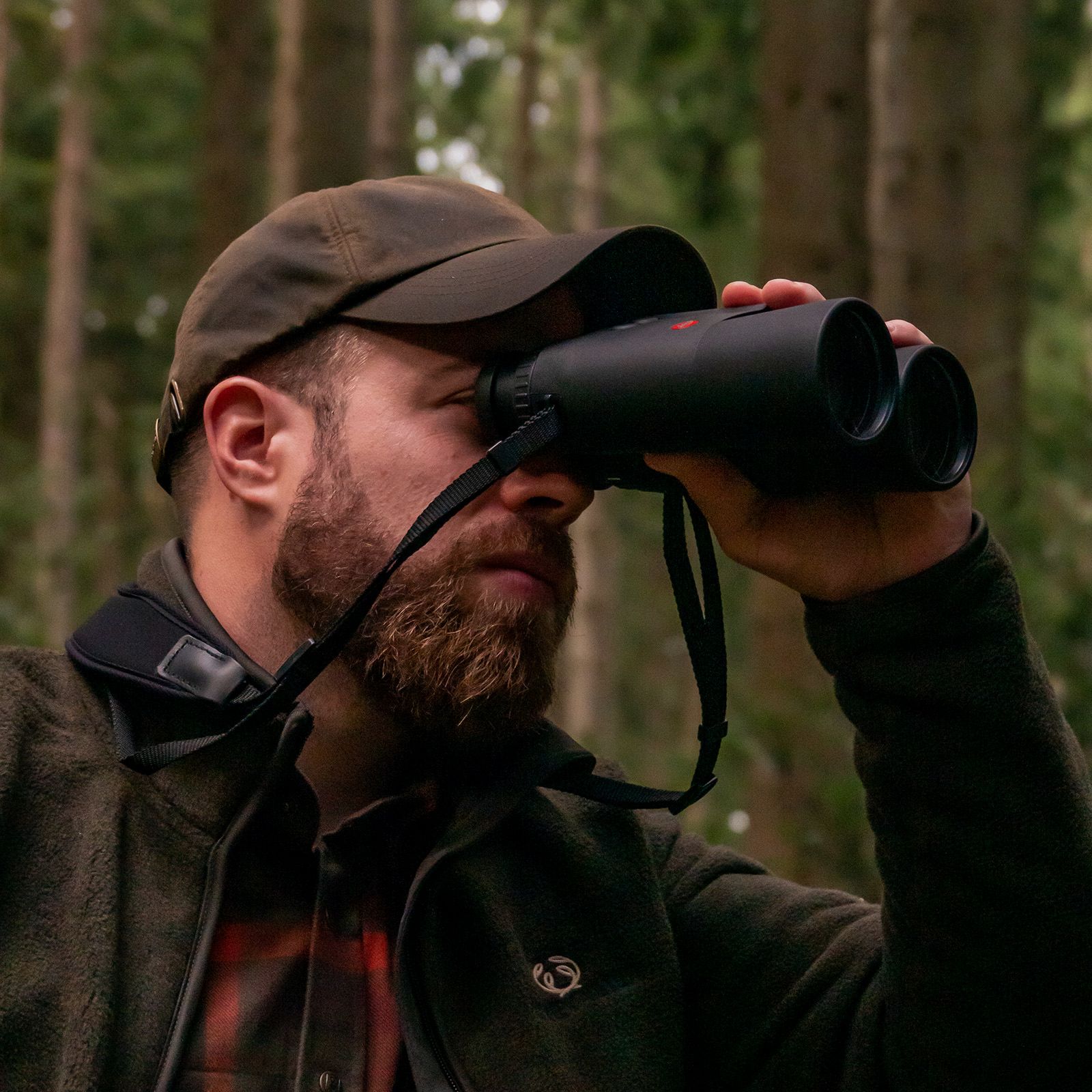 LEICA binoculars with rangefinder Geovid 8x56 R