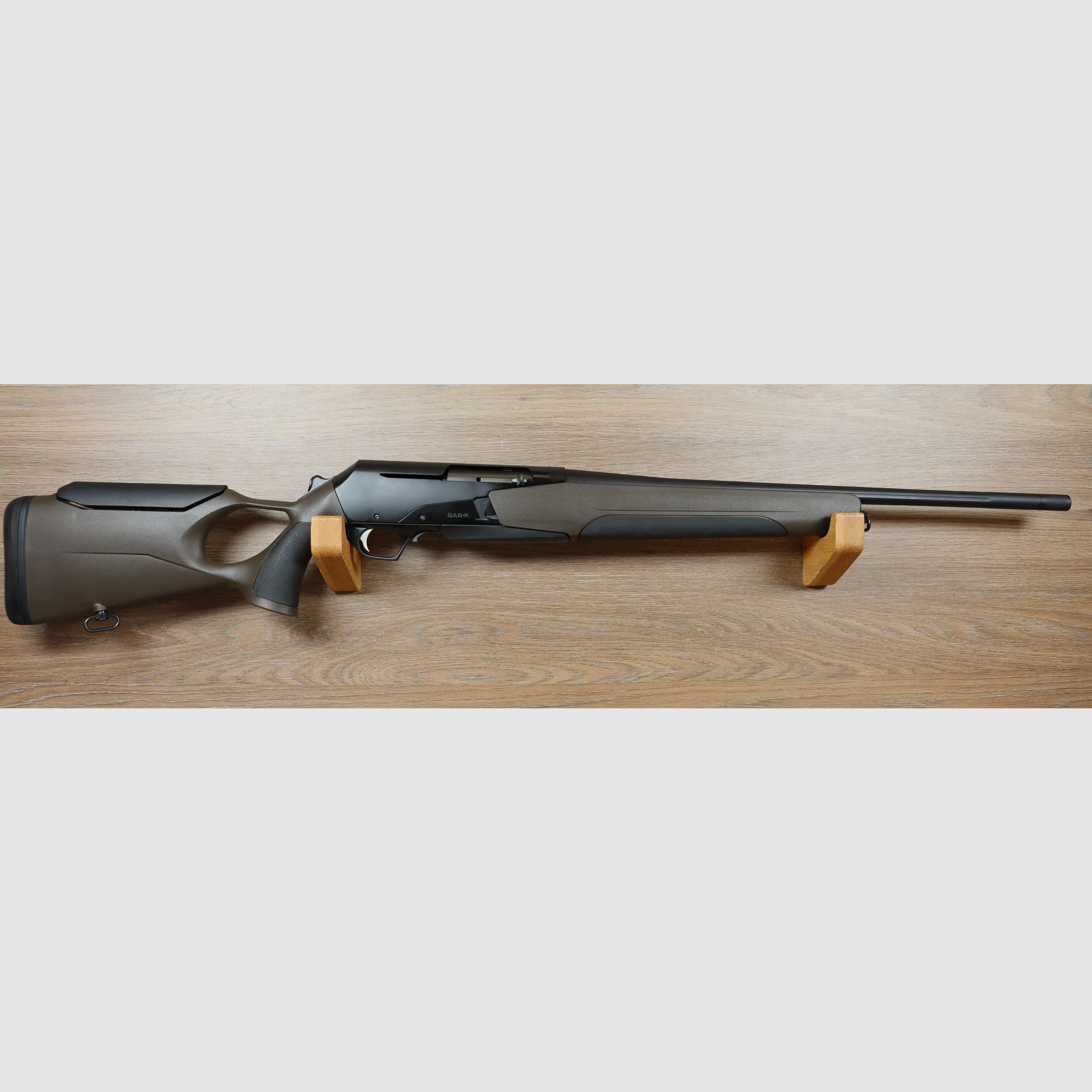 BAR 4X Hunter thumbhole Sintetico Flutato 53 cm M14x1, immagine 1 di 2