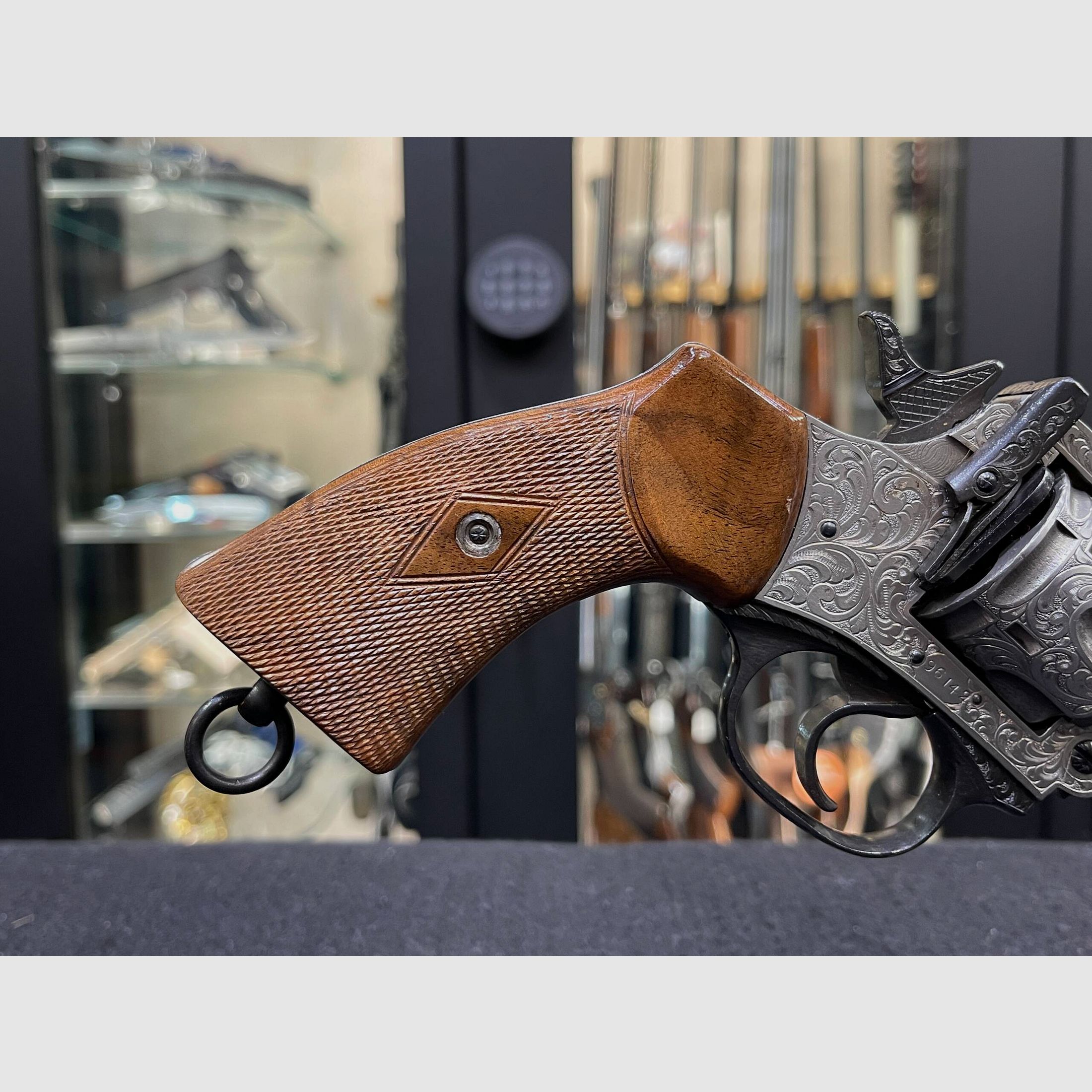 Webley & Scott Mark IV War Finish, Bild 9 von 18
