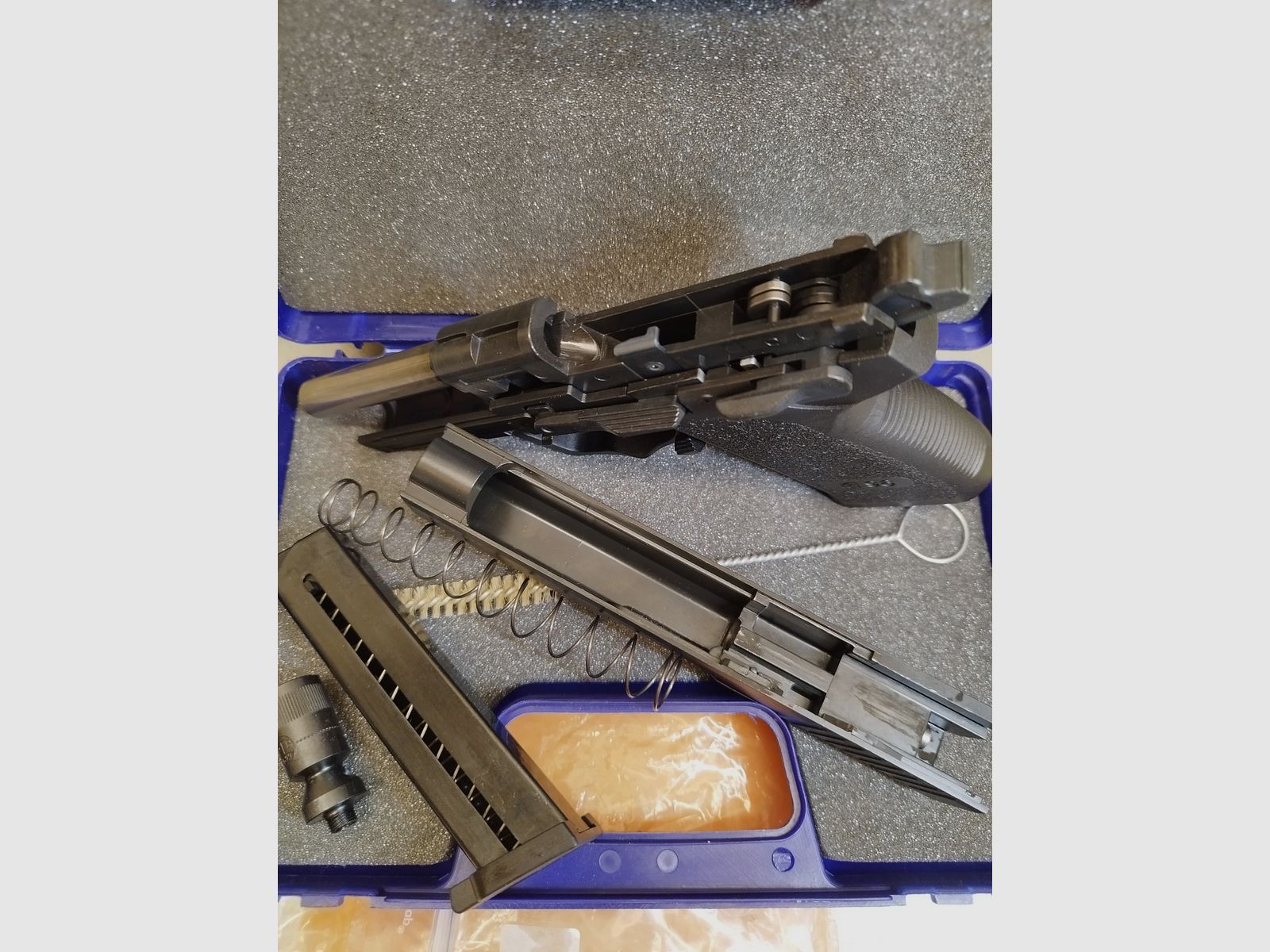 Röhm RG 96 in 9mm PAK. + 50 Knallpatronen Fiocchi 9mm PAK. Top Zustand!!!, Bild 5 von 9