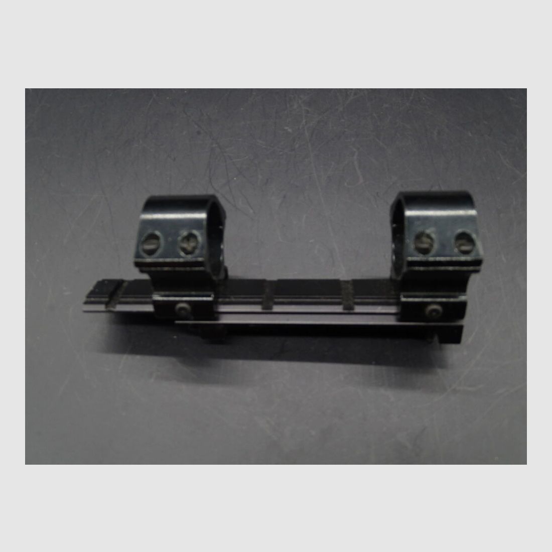 Weavermontageschiene mit Aufnahme die ich nicht zuordnen kann