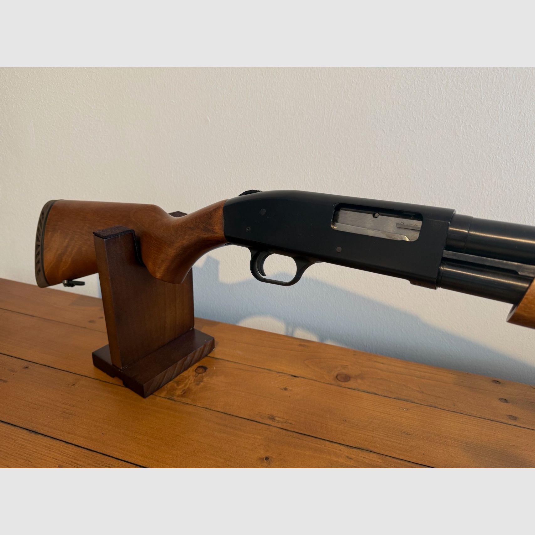 Repetierflinte Mossberg 500 A 12/76 Vorderschaftrepetierflinte NEUWERTIG