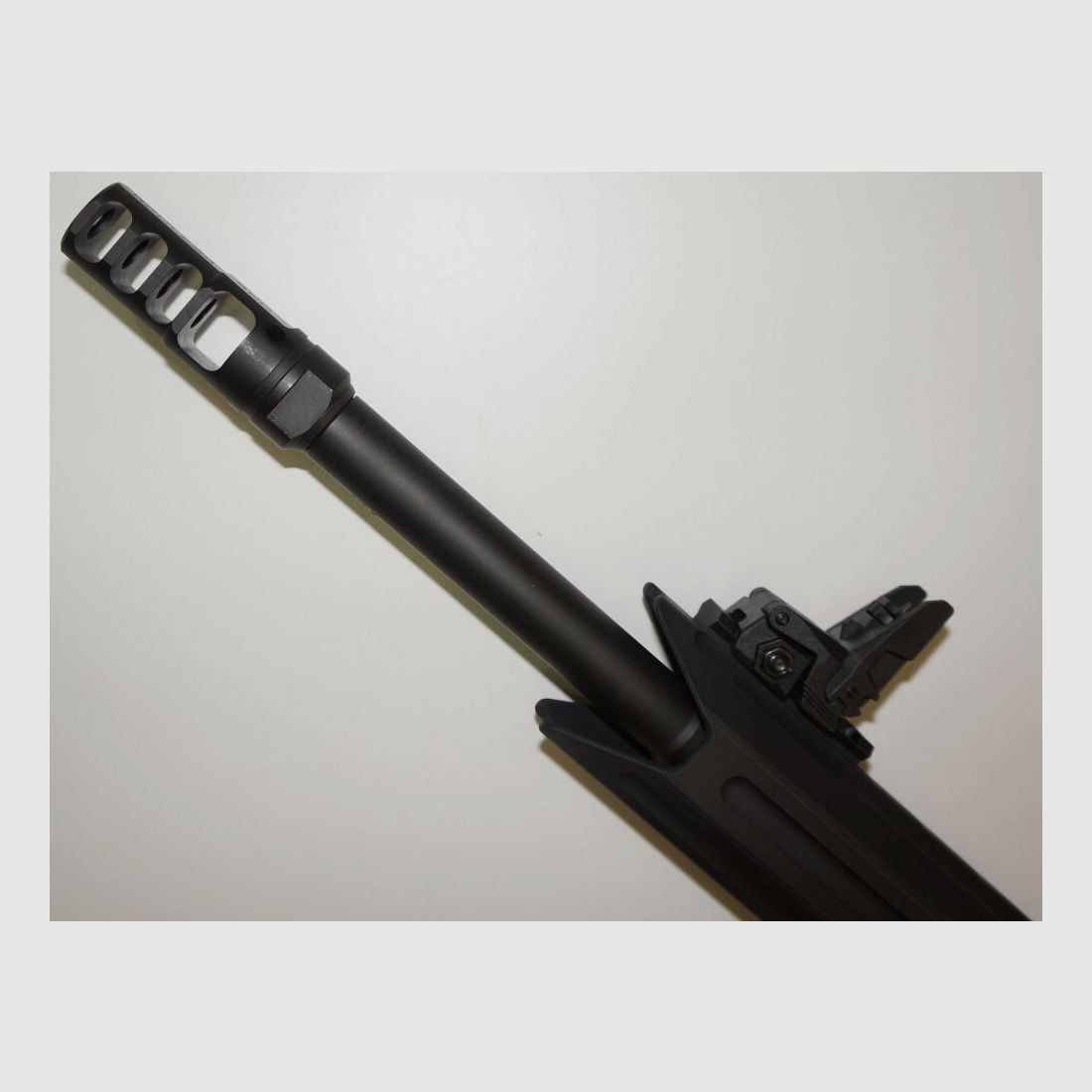 Schwaben Arms GmbH/GWMH Zelfladende geweer GWMH SPC-SPORTER A4 17" (ZWIITSER PISTOOL CARBINE) ZWART Kal.9x19 AR15 Glock magazijn