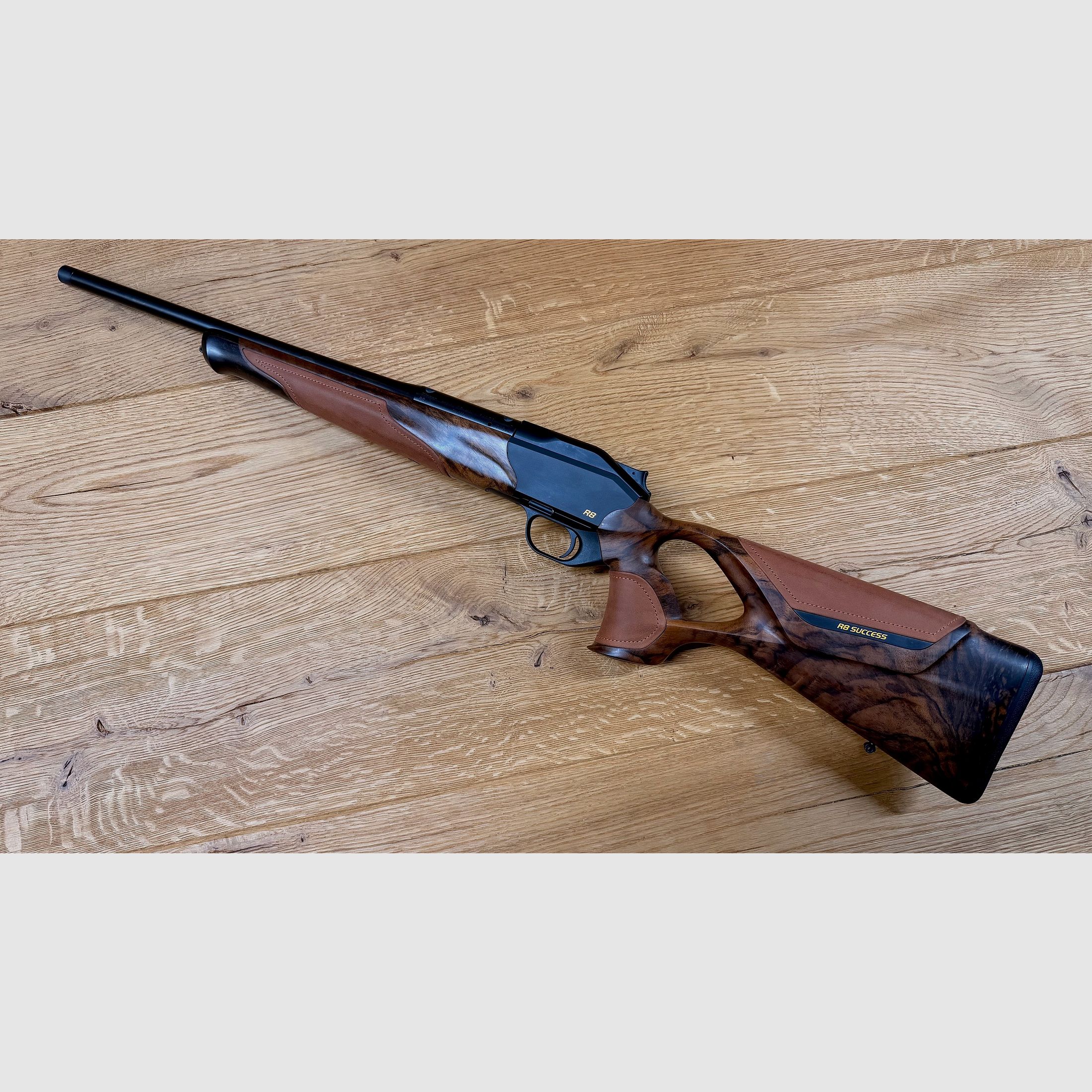Blaser R8 Success / HK7 Super Finish matt / Chesterfield Leder / Stahlkugel gerändelt / Kaliber & Lauflänge nach Wahl / M15x1 Gewinde / ATEMBERAUBEND, Bild 4 von 11