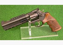 CZARNY DIAMENT CEL S&W 586 6" cali 357 Magnum