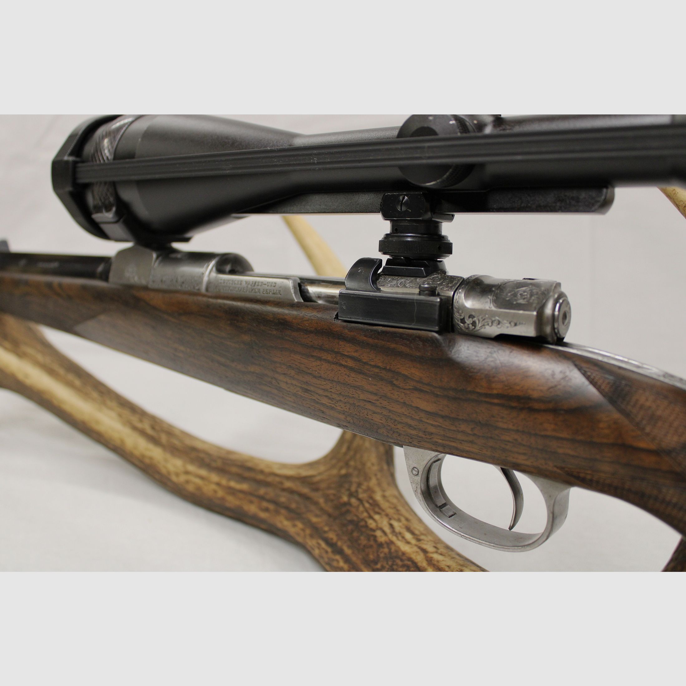 Bolt-action rifle Mauser DWM Luxus rifle 9,3 x 62 Keiler rifle with engraving rarity Kahles 8 x 56 red dot sight
