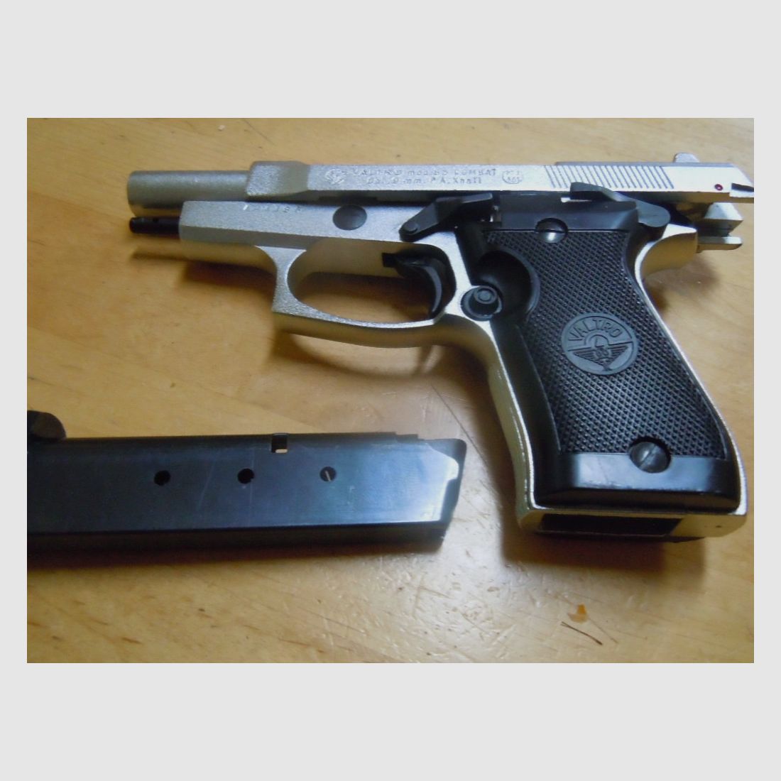 Schreckschuss - Pistole VALTRO MOD 85 COMBAT CAL 9MM .P A. KNALL