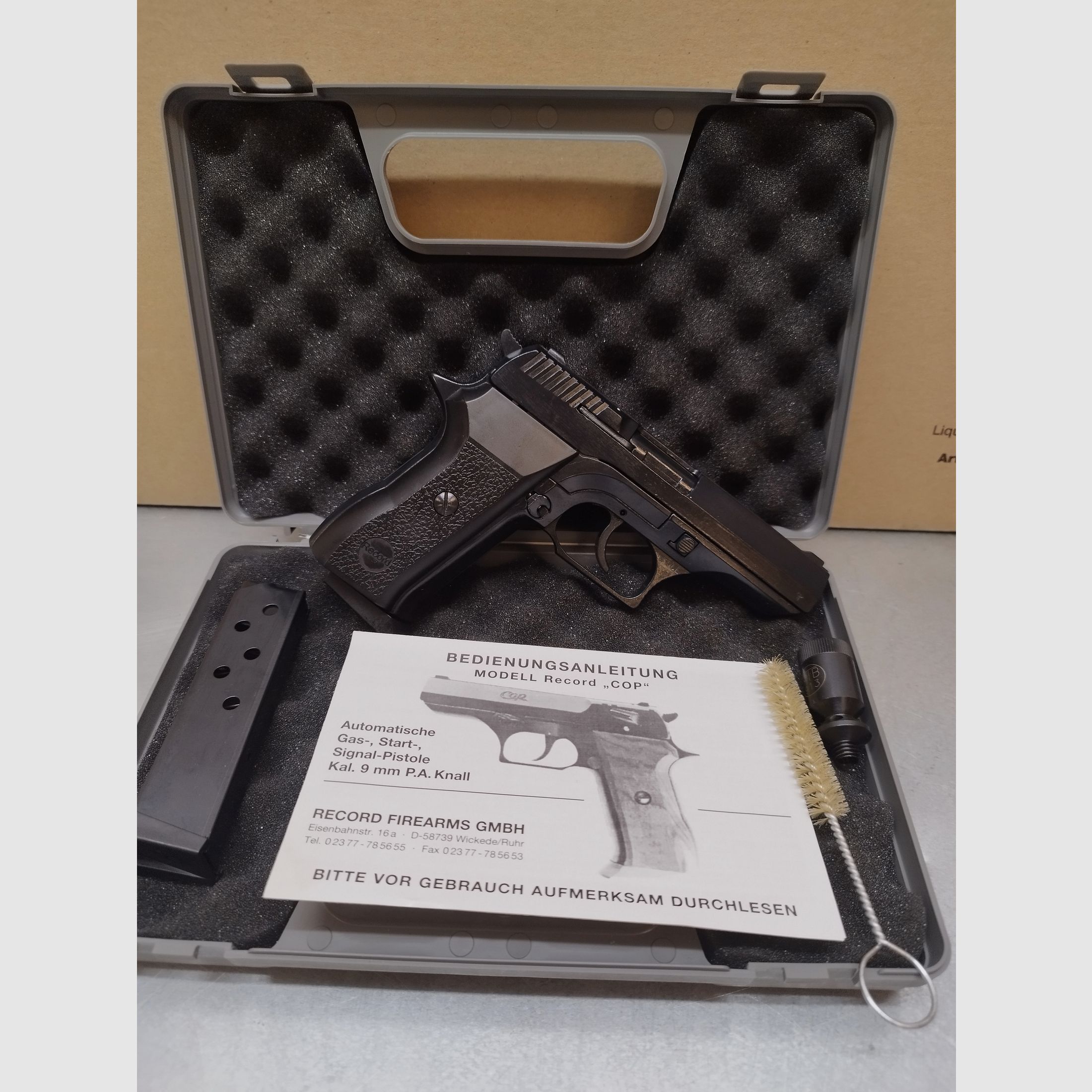 Record  COP Schreckschuss Pistole 9 mm P.A.K Brüniert + Reservemagazin!!