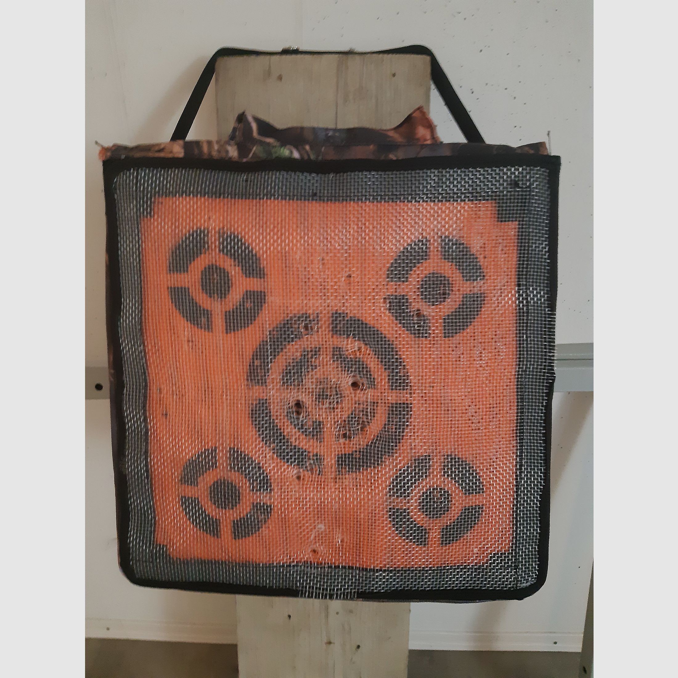 BSW STRONGHOLD Stronghold X40 – Tragbares High-End-Ziel – 40 x 40 x 22 cm – bis zu 500 fps