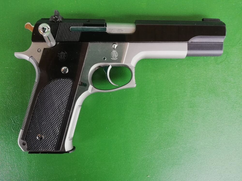 Smith & Wesson  Mod. 645