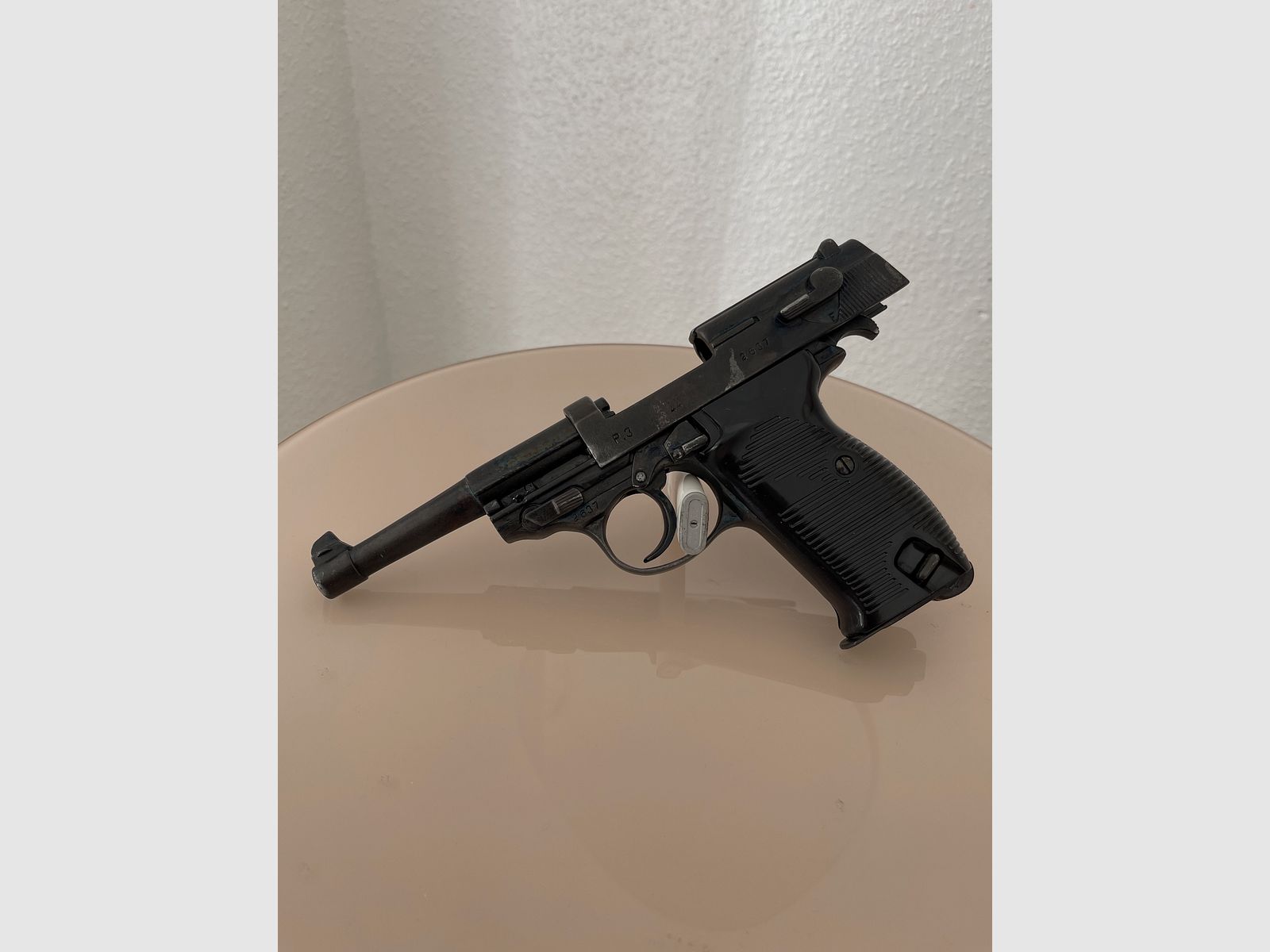 P38 decoration weapon