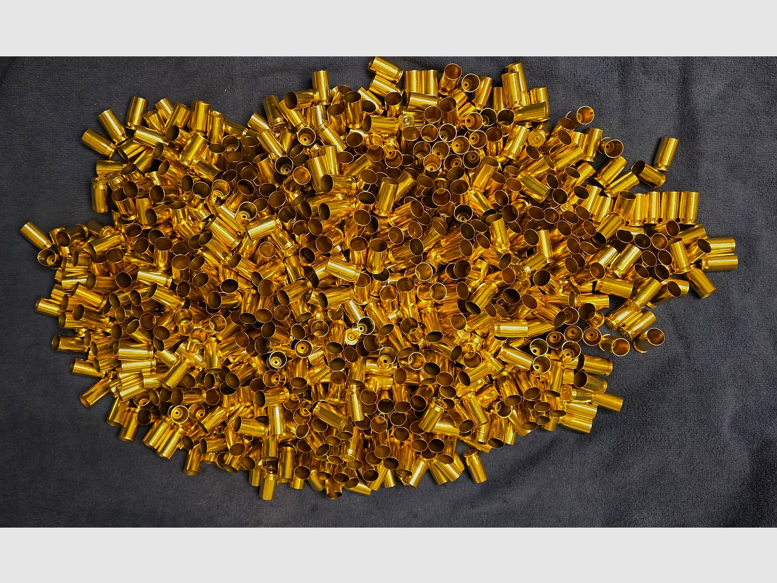 950 pieces. .45 ACP cases