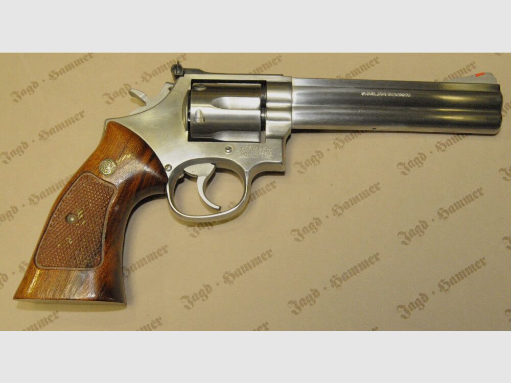 Smith & Wesson 686