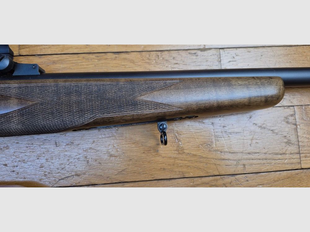 Zeldzame en originele Beretta Olimpia Repetierbüchse – "Modelo Unione" – Kal. .22LR – Twee modi: handmatige herhaling en semi-auto – Zware geweer gericht op precisie in plaats van recreatie – 5 schoten – Kwaliteitsnotenhout en mechanica in TBE++ – Bronsing van 99,99% – Prachtige loop – Beretta-kwaliteit overal – TBE+++, afbeelding 35 van 38