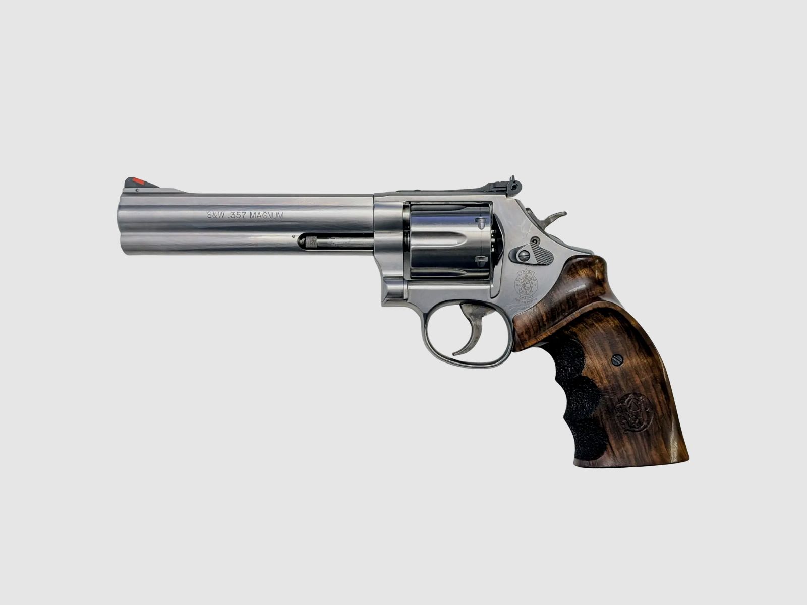 Smith and Wesson Mod. 686 6" Cal. .357Mag Inossidabile incluso grip Match