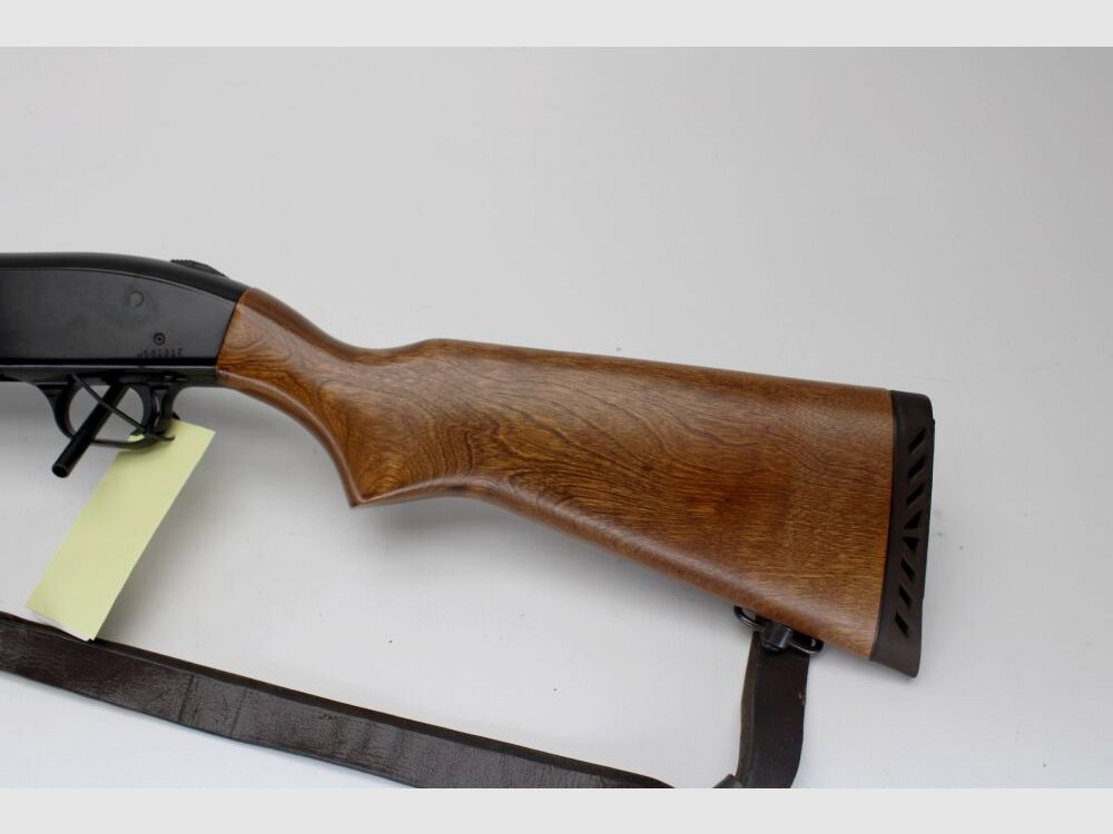 Fucile a ripetizione con calcio anteriore Mossberg 500A Slugster 12/76