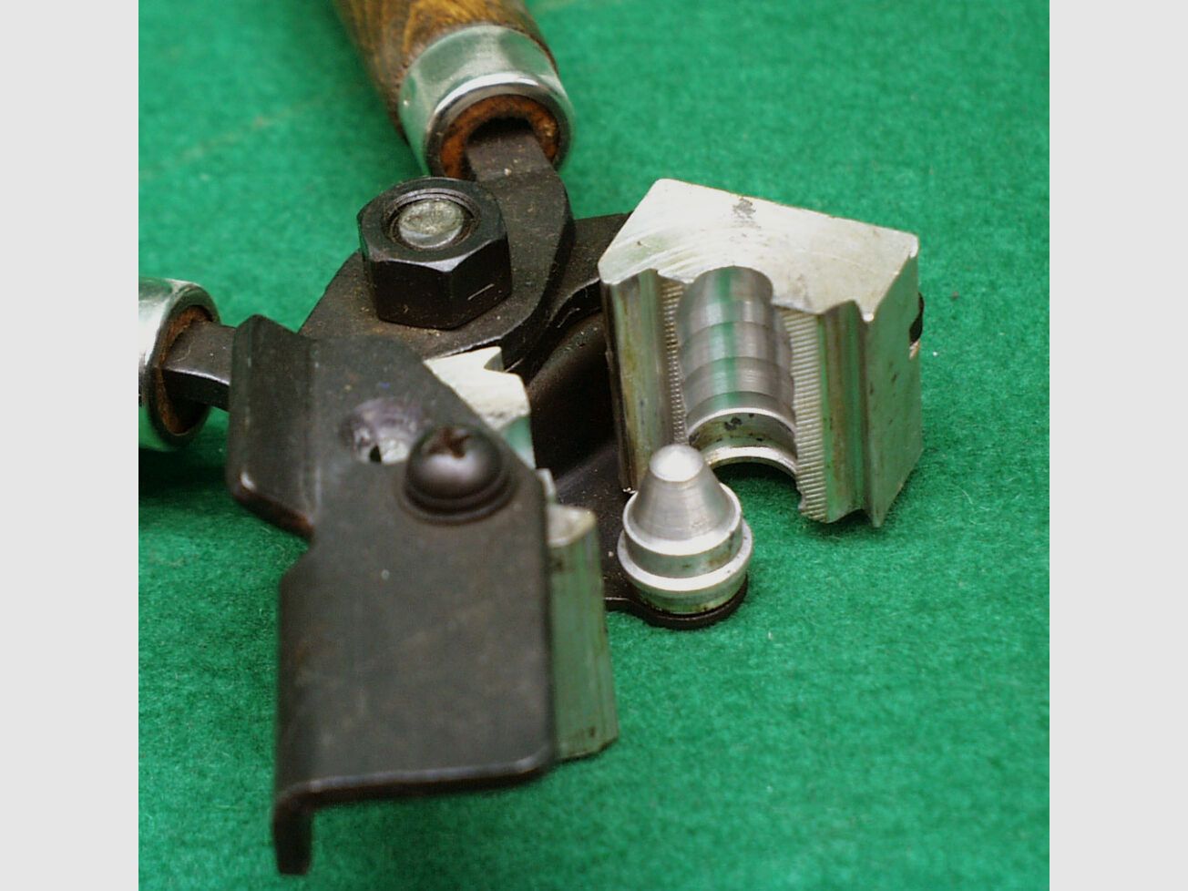 LEE Gießkokille mit Griffzange .500 Minie, gebraucht